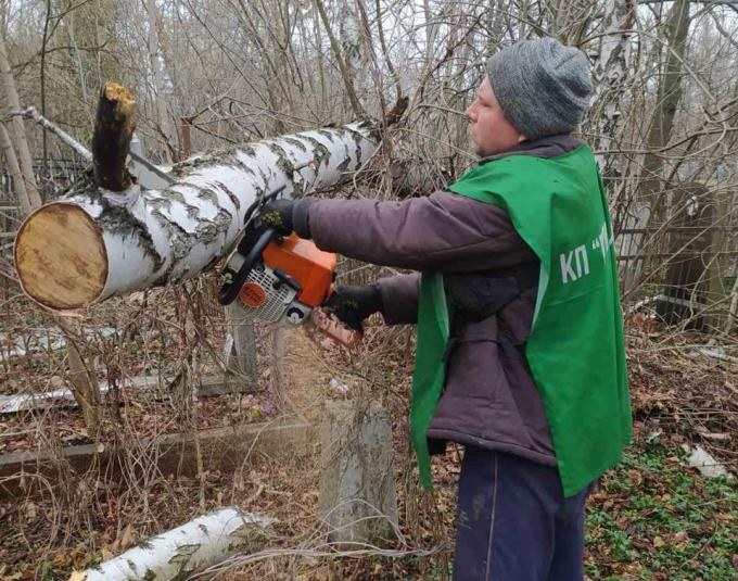 Новини Харкова: впорядкували 10 гектарів кладовищ
